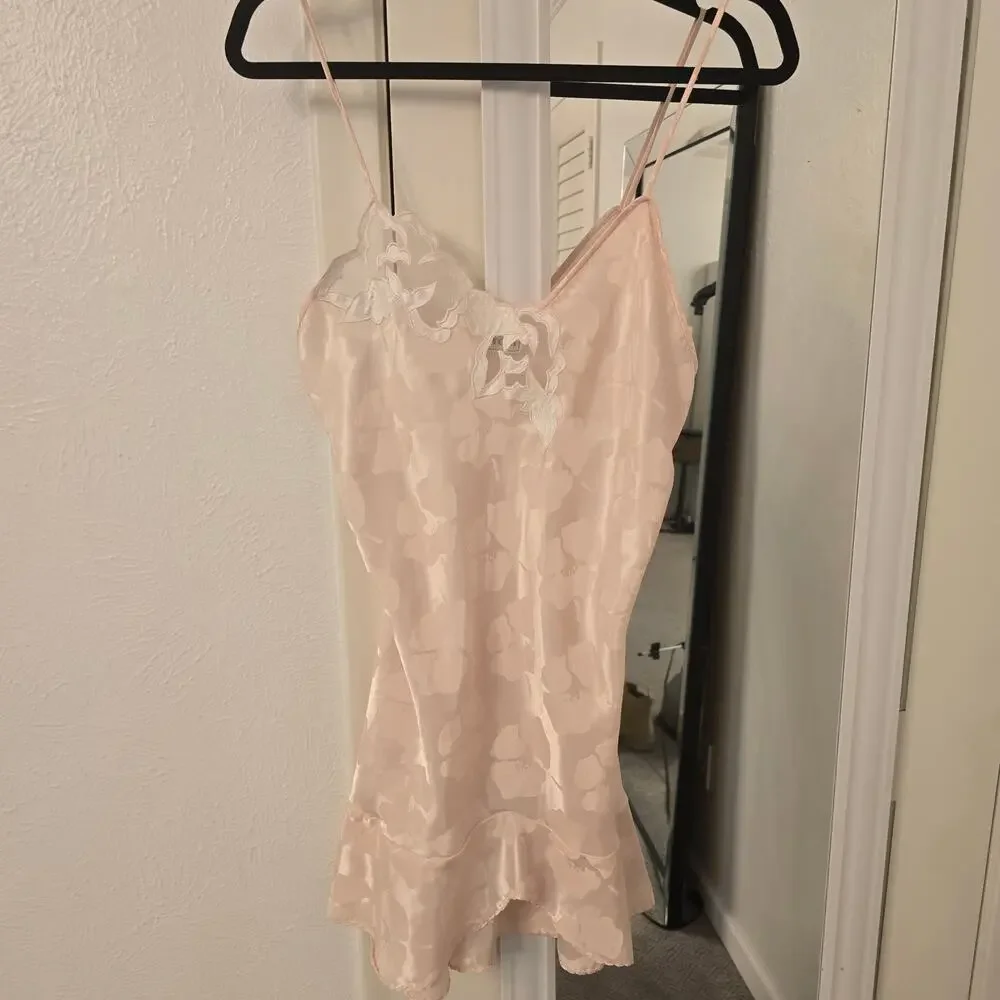 Gorgeous Vintage Natori Robe and Night Gown Set In Blush Pink/Peach Size 6 / Sm